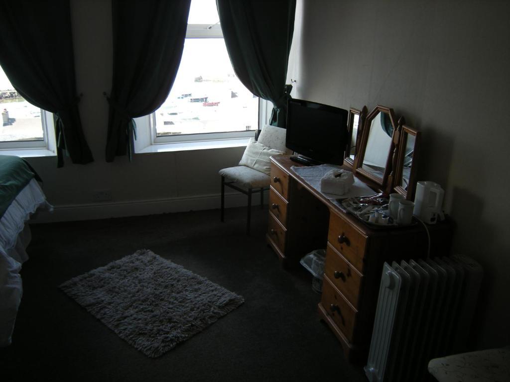 Ashlea House Hotel Portrush Habitación foto