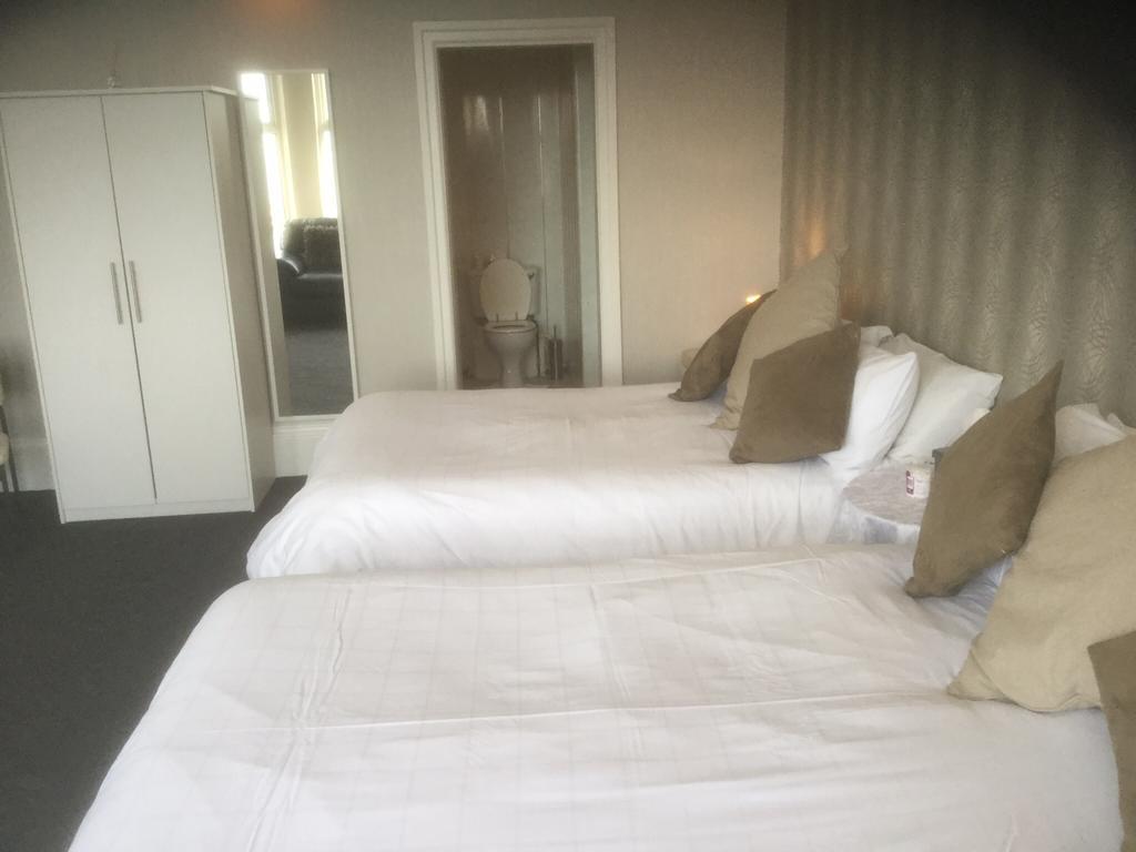 Ashlea House Hotel Portrush Habitación foto