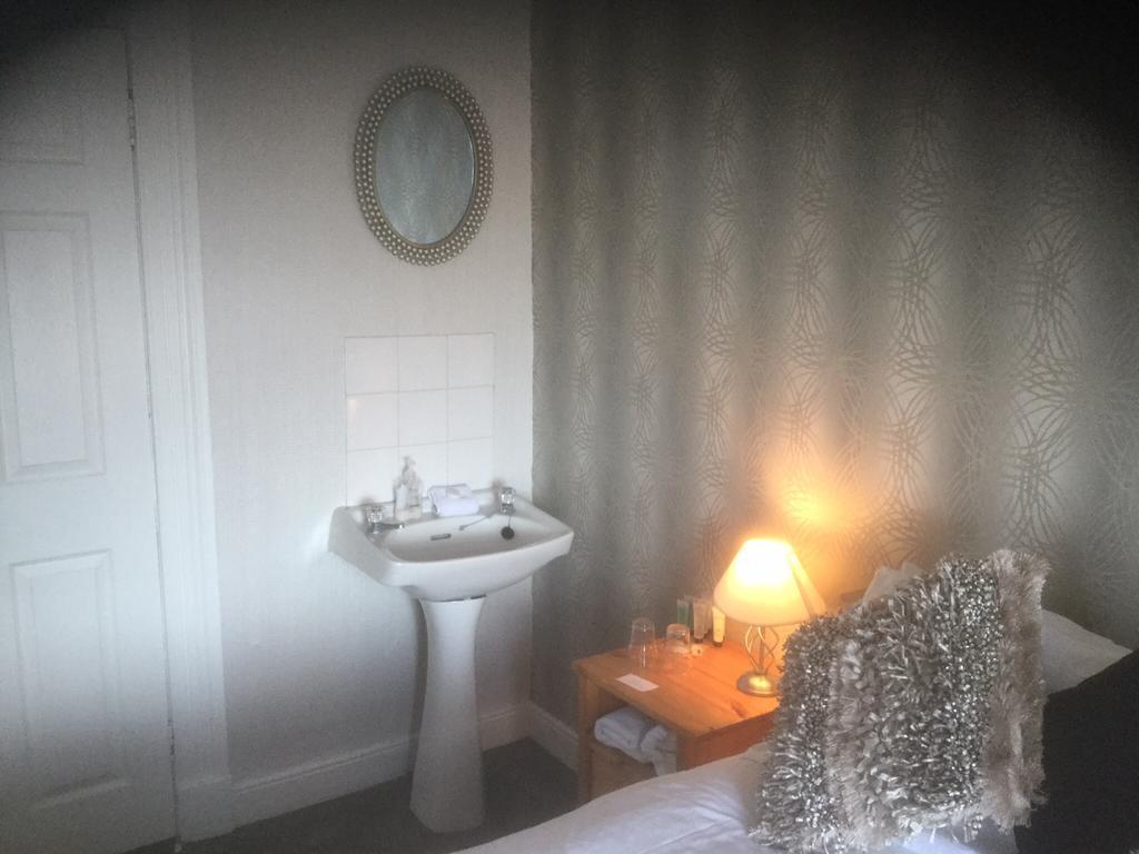 Ashlea House Hotel Portrush Habitación foto